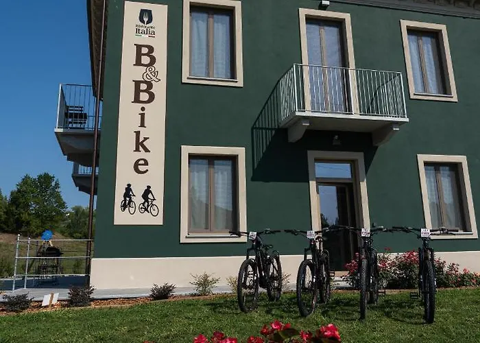 B & Bike Di Ristorante Italia Apartahotel