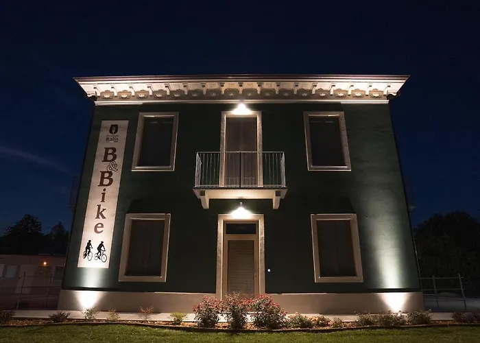 B & Bike Di Ristorante Italia Apartahotel 4*